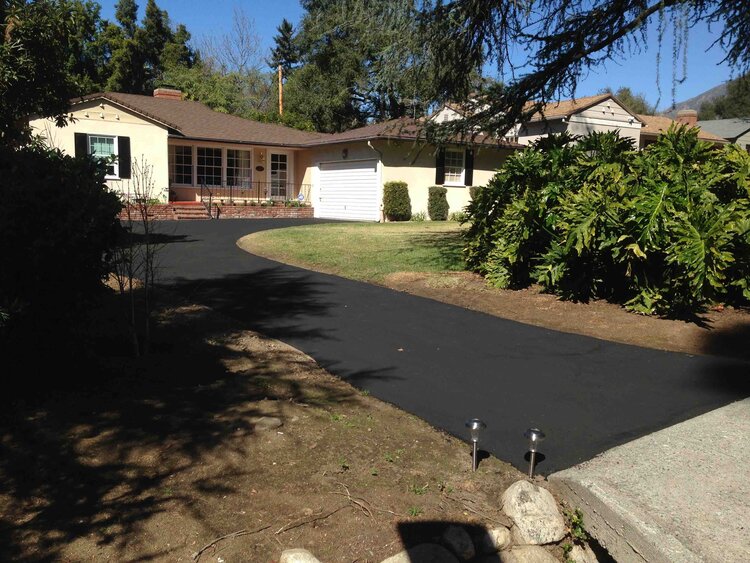 la-canada-flintridge-ca-asphalt+resurface+driveway